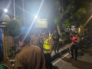 Umat mengikuti ibadah Paskah hingga selesai dengan aman di Gereja Santo Ignatius Cimahi