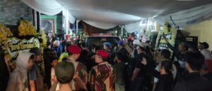 Suasana Haru di Cimahi: Jenazah Mayor Zulmi Tiba di Rumah Duka, Dikawal Ketat dari Bandara