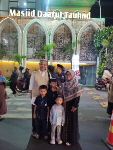 Ribuan Jamaah Padati Daarut Tauhid Bandung, Mabit Jadi Momentum Penguatan Iman Keluarga