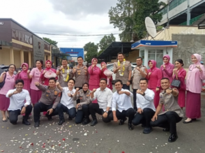 Sertijab Kasat Lantas Polres Cimahi AKP Arviandre Maliki bersama anggota dan Bhayangkari